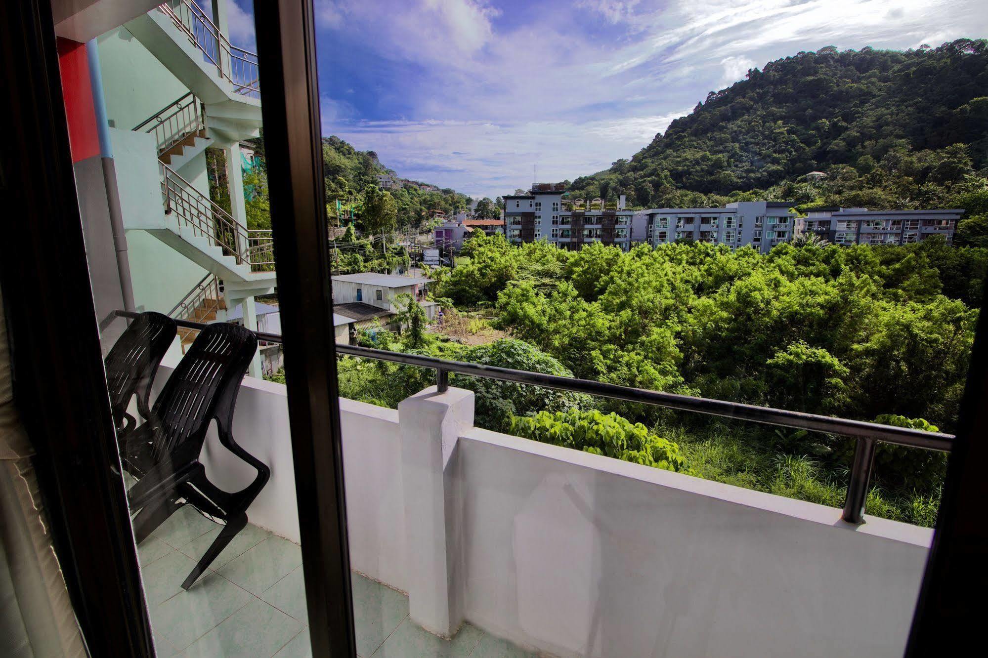 The Little Moon Residence Patong Екстер'єр фото